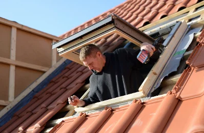 Pose de fenêtres de toit Velux à Puycornet
